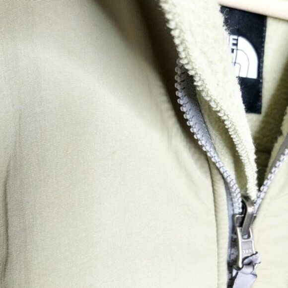 THE NORTH FACE Denali Polartec Tan Fleece Jacket - Picture 5 of 9